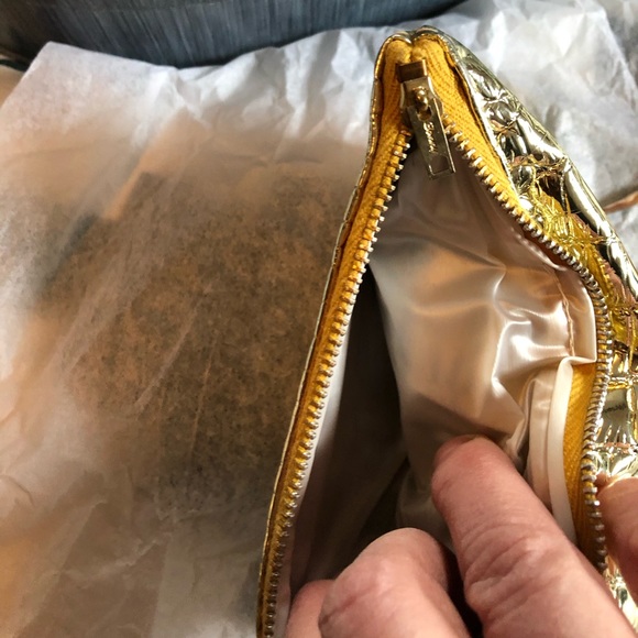 Vintage Style Cosmetic Bag, Dual Use, Snap/Zip Closure, Gold - Picture 4 of 16